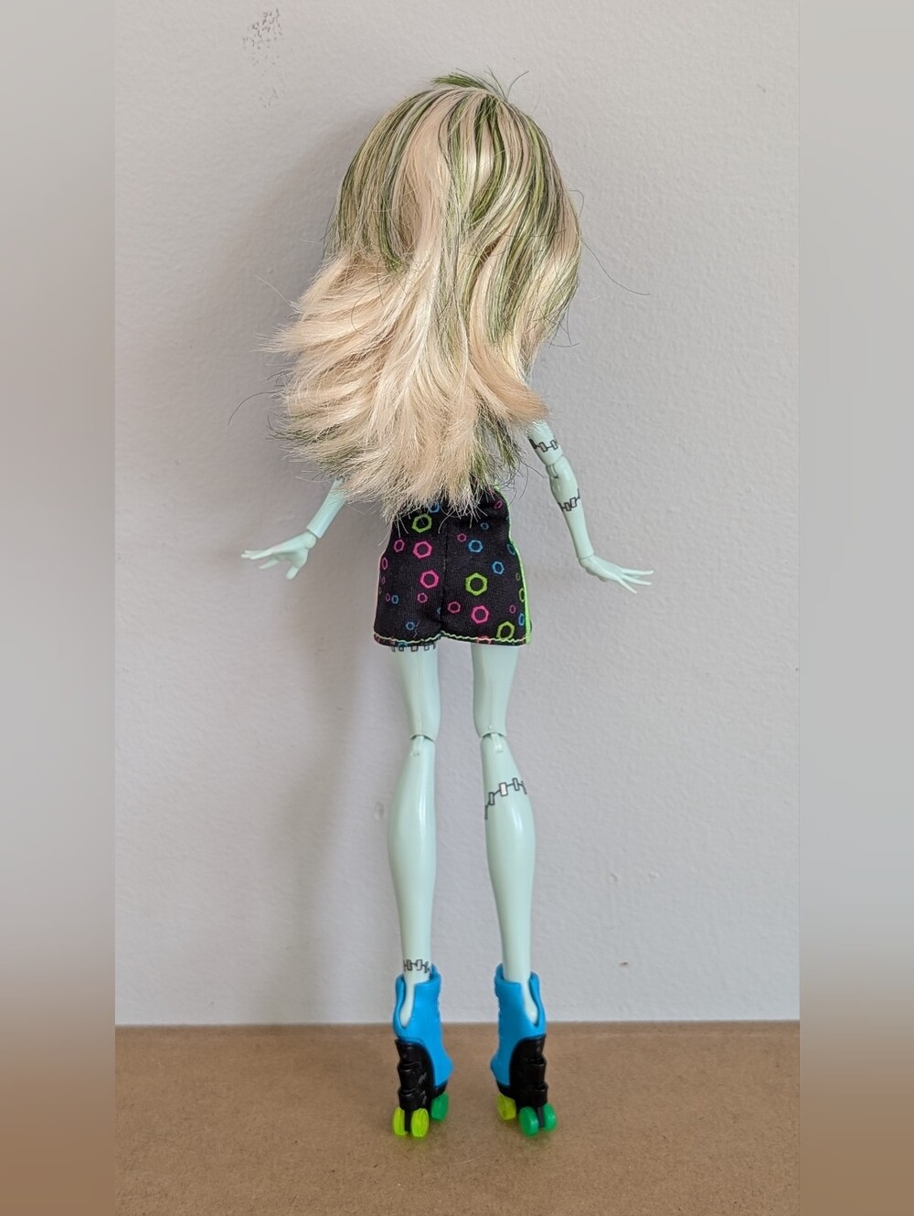 Monster High Skulltimate Roller Maze Frankie Stein Doll - Picture 7 of 10